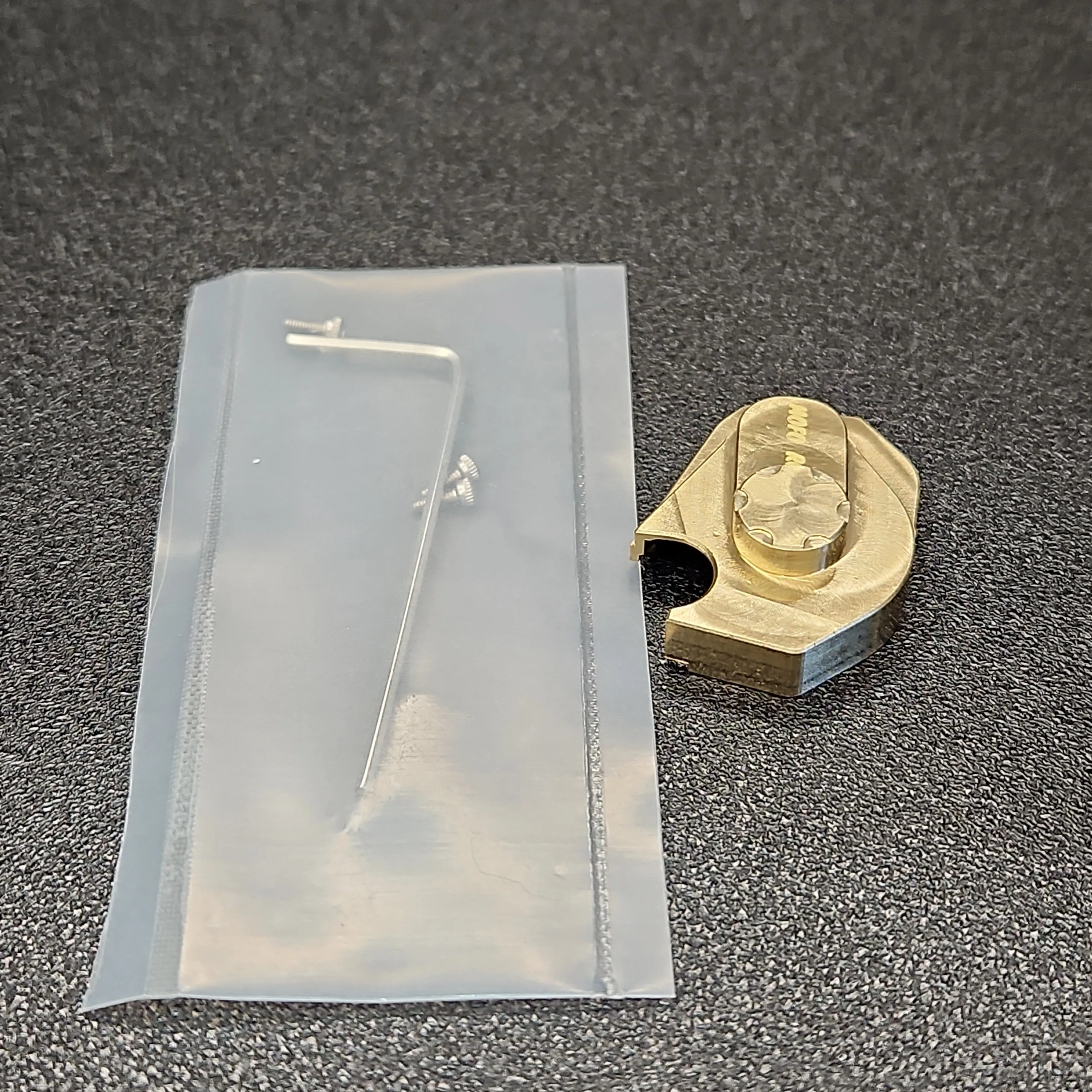 Mofo RC | Spur Gear Cover Aluminum / Brass For Axial SCX24 / AX24 - Image 4